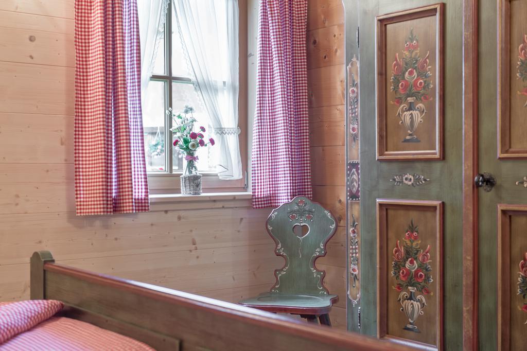 Oetztal Chalet Sautens Room photo
